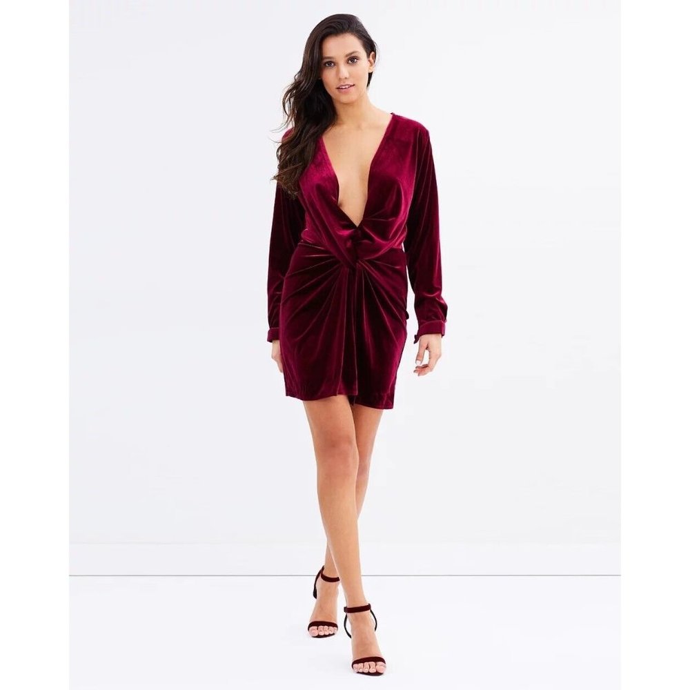 Lioness Fame and Lust Deep V Velvet Cocktail Party Dress Size M BNWT - Picture 5 of 7